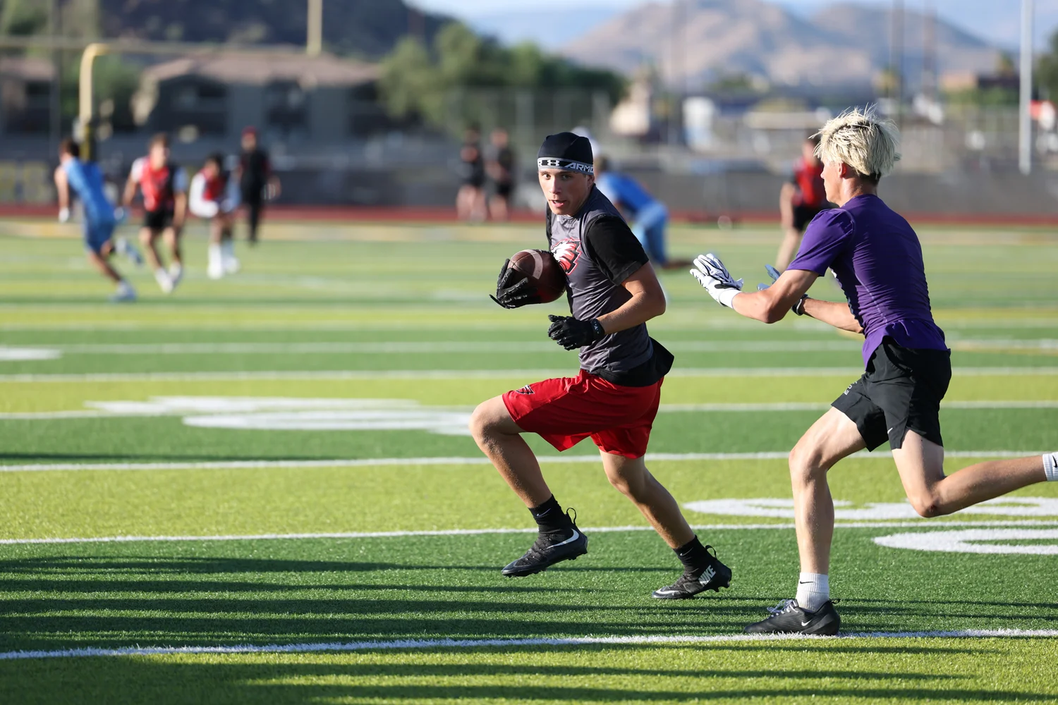 WR looking to hit the corner after the catch